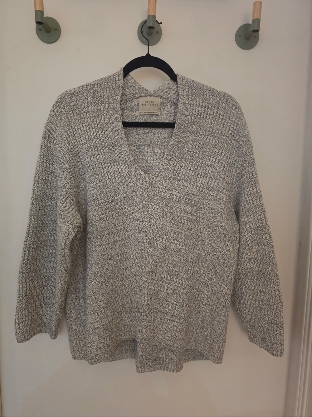 Urban Outfitters Heather Gray V-Neck Knit Sweater - Women